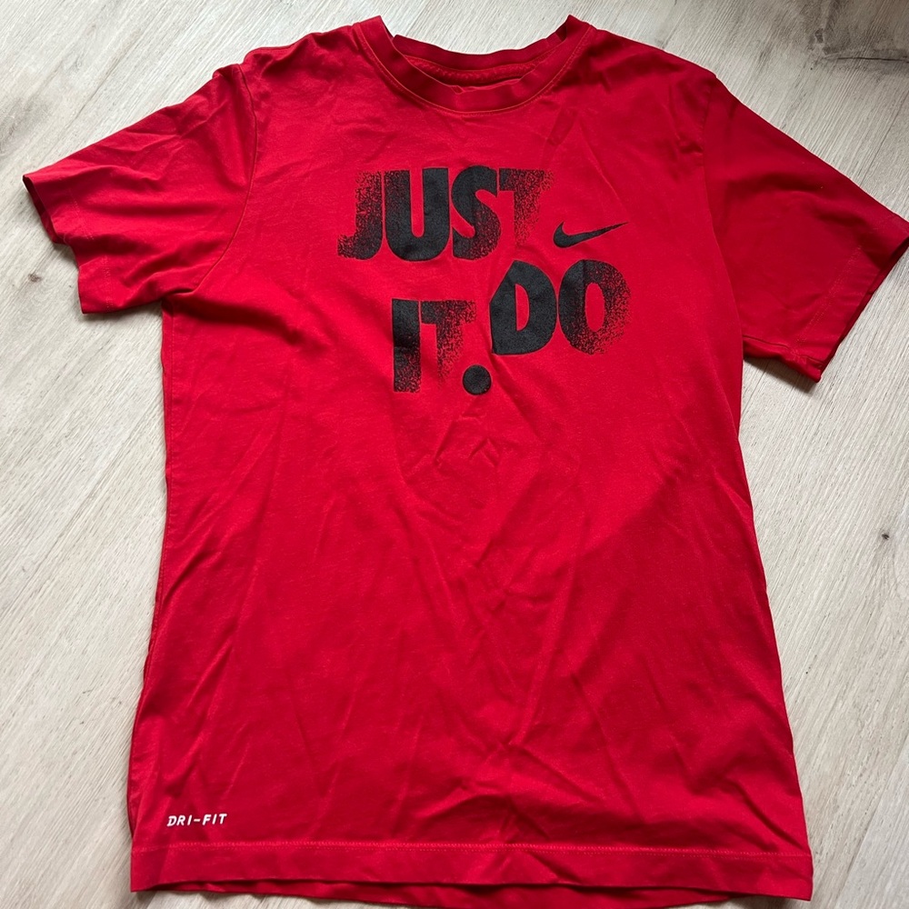 Nike Men’s small Red Just do it